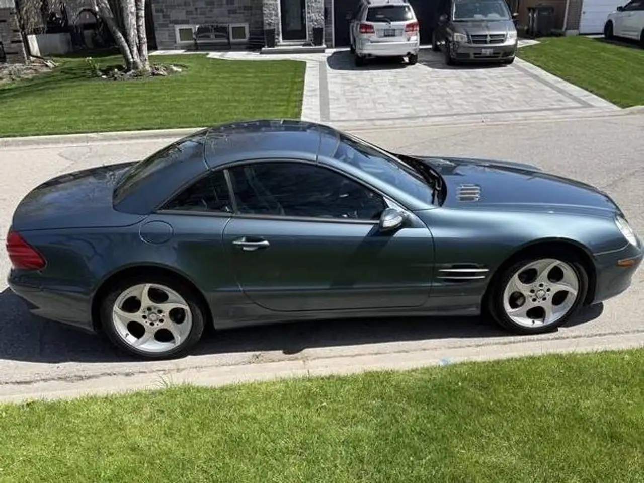 Mercedes-Benz SL снимка Mercedes-Benz SL