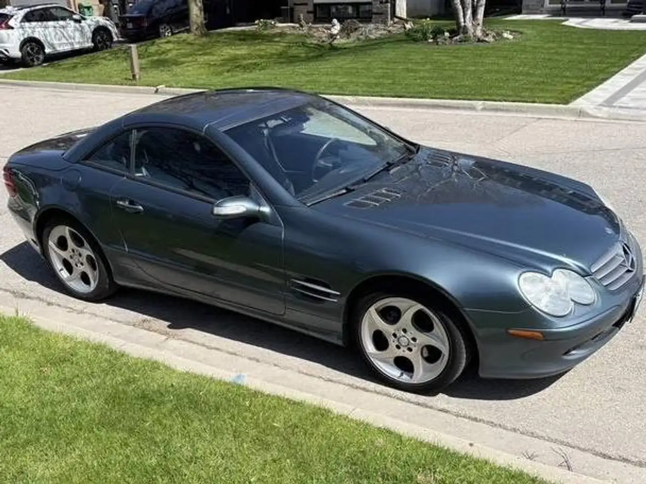Mercedes-Benz SL снимка Mercedes-Benz SL