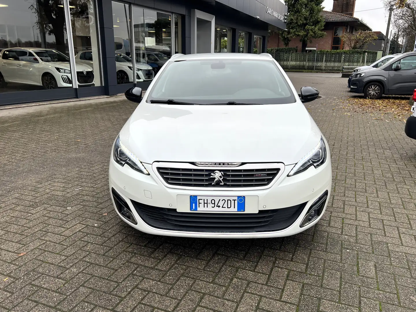 Peugeot 308 SW 1.6 Bluehdi GT Line 120 CV Weiß - 2