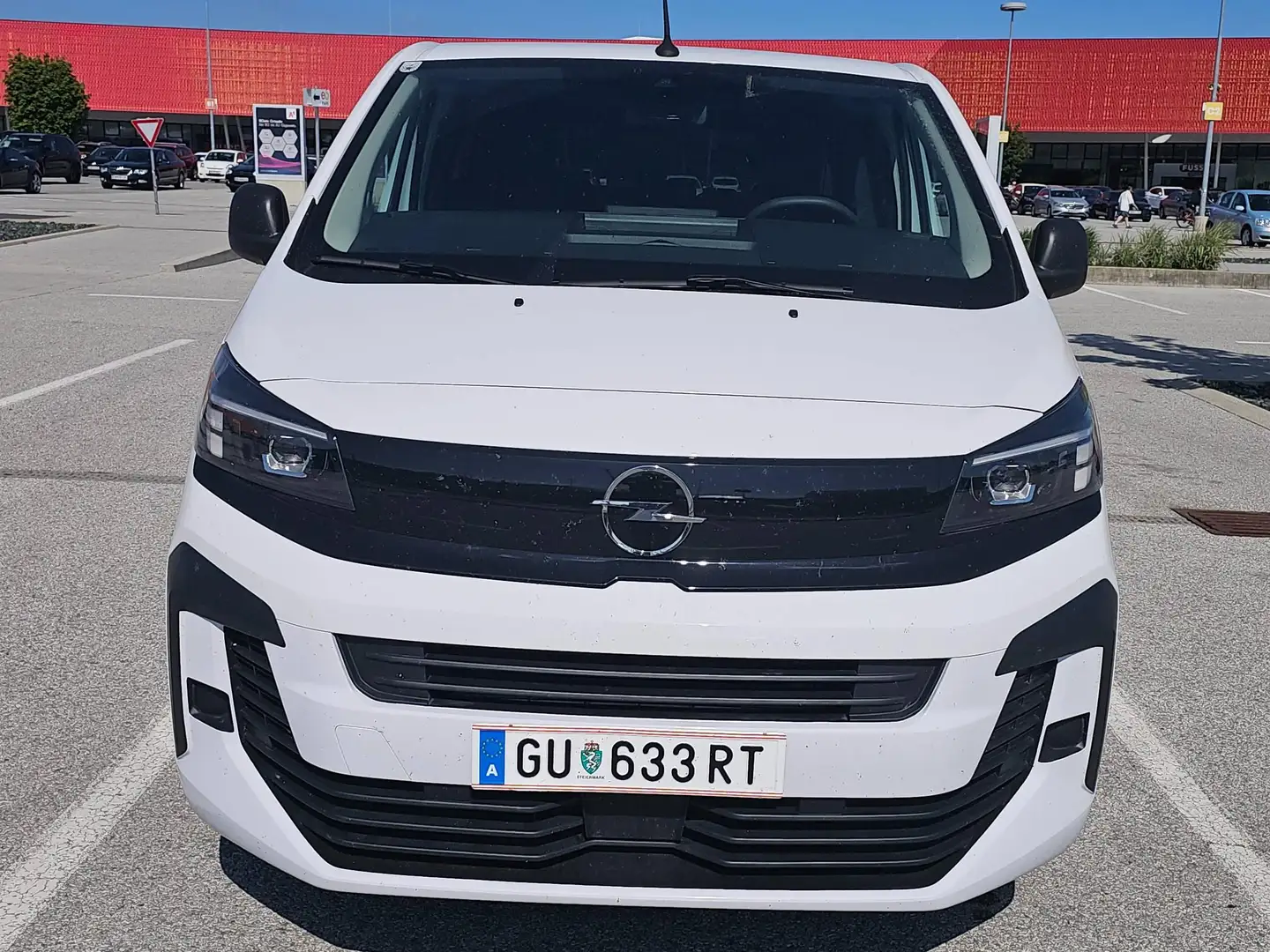 Opel Vivaro Kombi XL, 180 PS, AT 8, 9 Sitze Weiß - 2