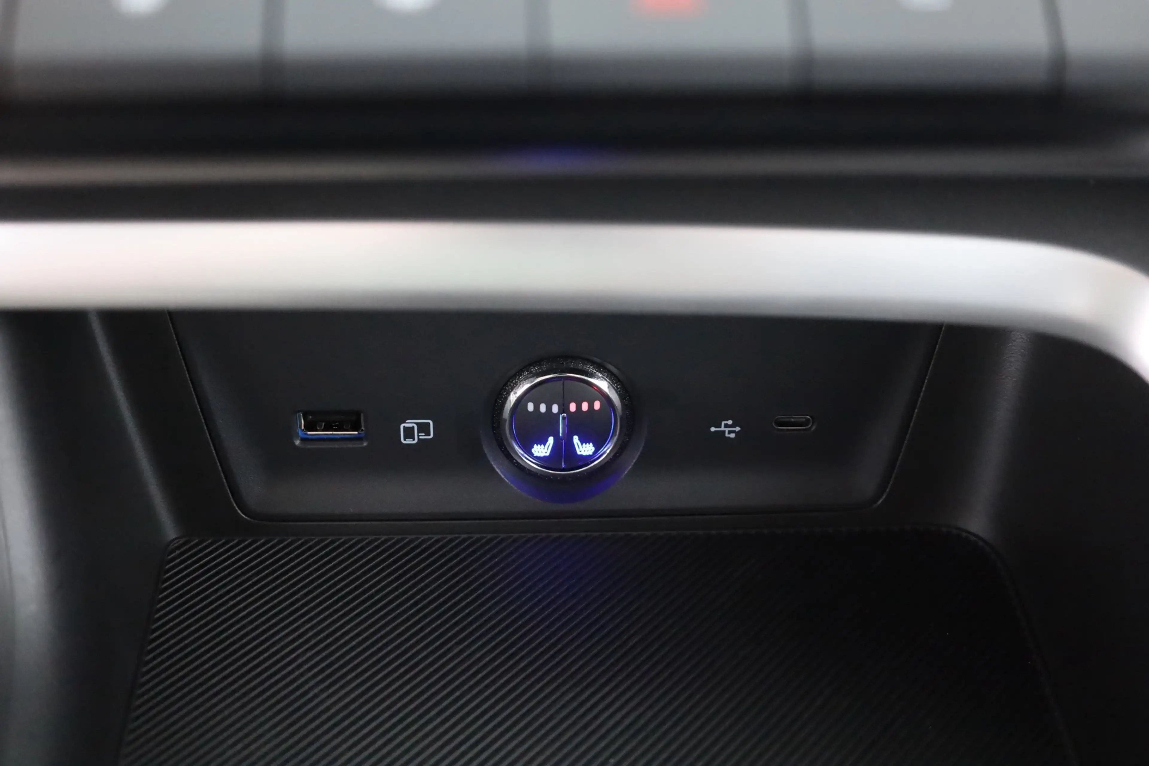 MG ZS 1.5 Hybrid Comfort Aut. LED ACC Navi Kamera — photo 12