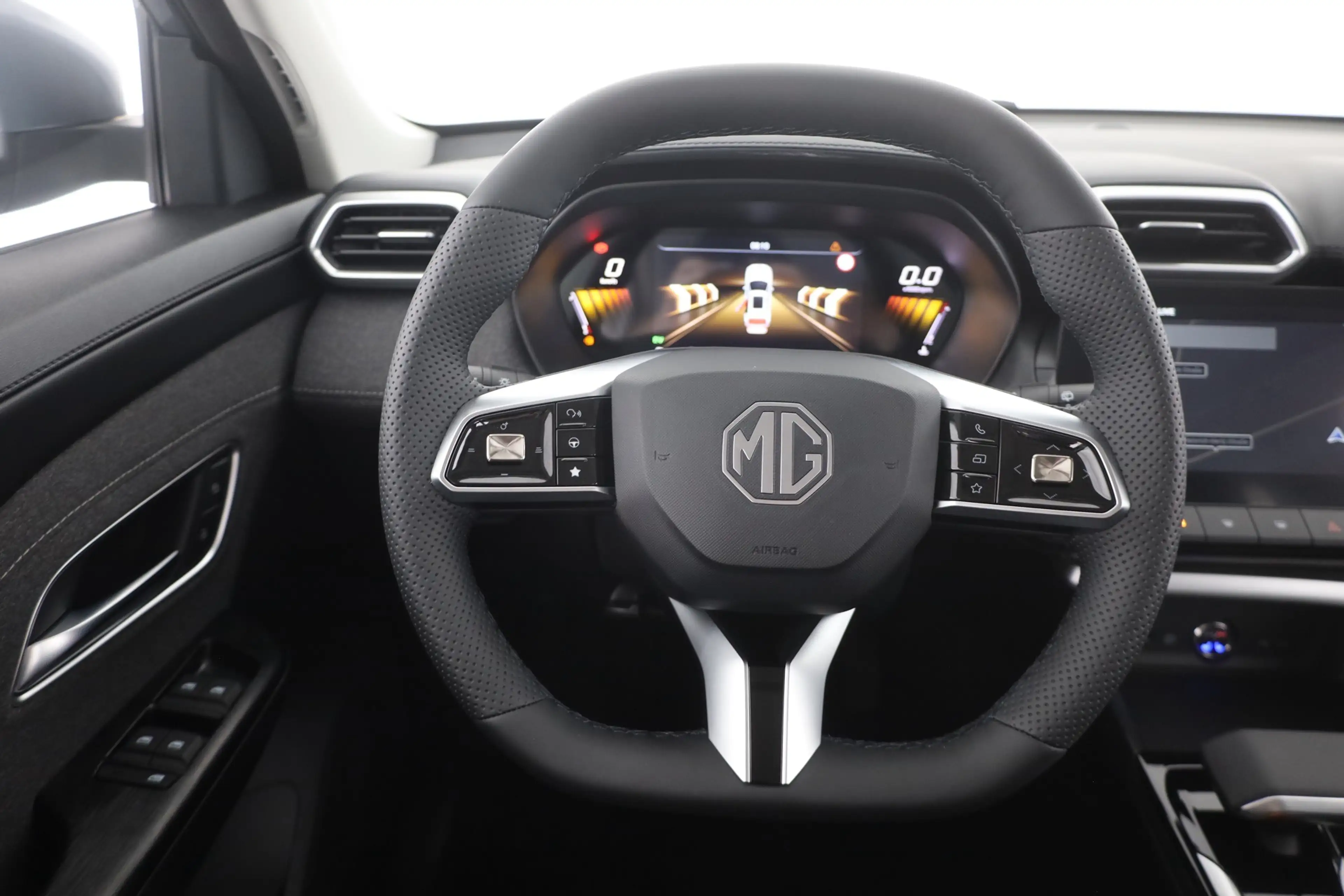 MG ZS 1.5 Hybrid Comfort Aut. LED ACC Navi Kamera — photo 14