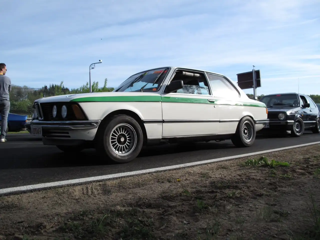 BMW 323i E21, foto 2