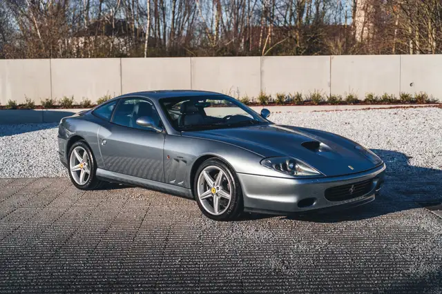 Ferrari 575 Maranello / Grigio Titanio / Manual