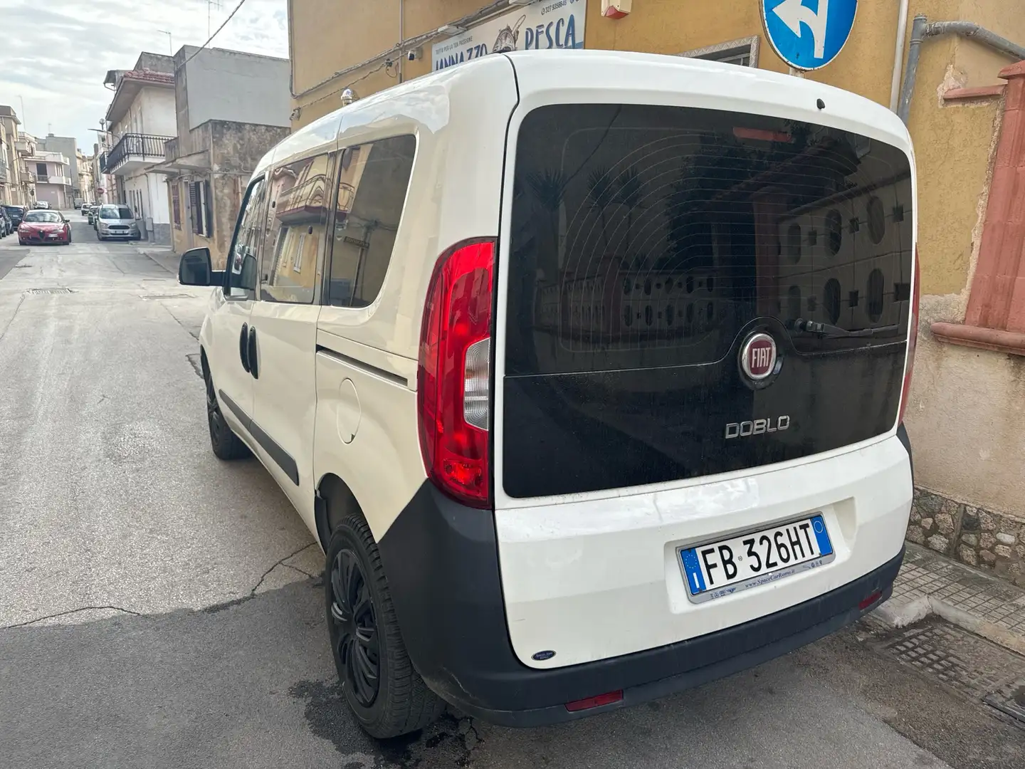 Fiat Doblo 1.6 mjt 16v Pop s&s 90cv dualogic Blanc - 2