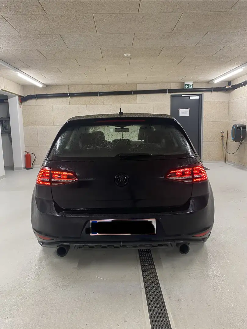Volkswagen Golf GTI 2,0 TSI DSG Performance - 2