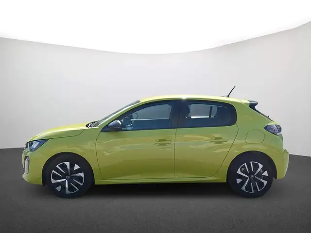 Peugeot 208 view 4