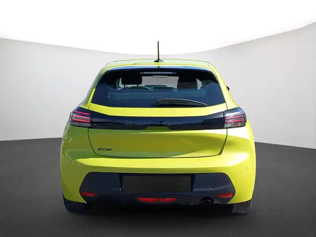 Peugeot 208 view 3
