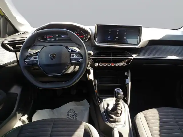 Peugeot 208 view 10