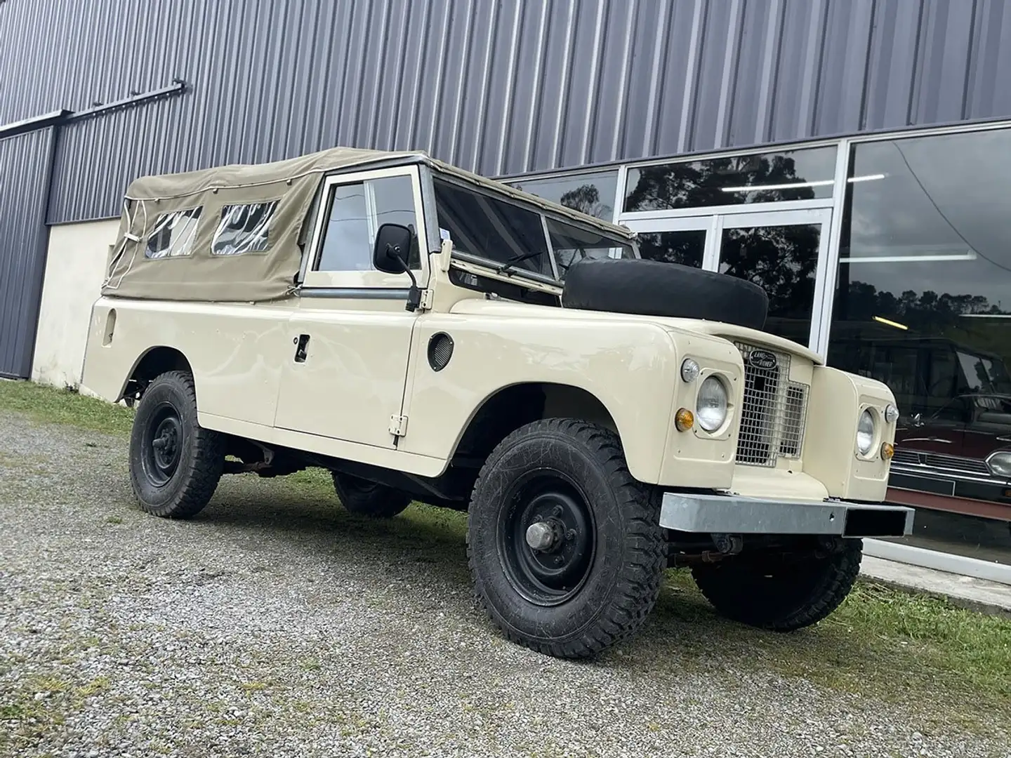 Land Rover Series 109 série 3 Bej - 1
