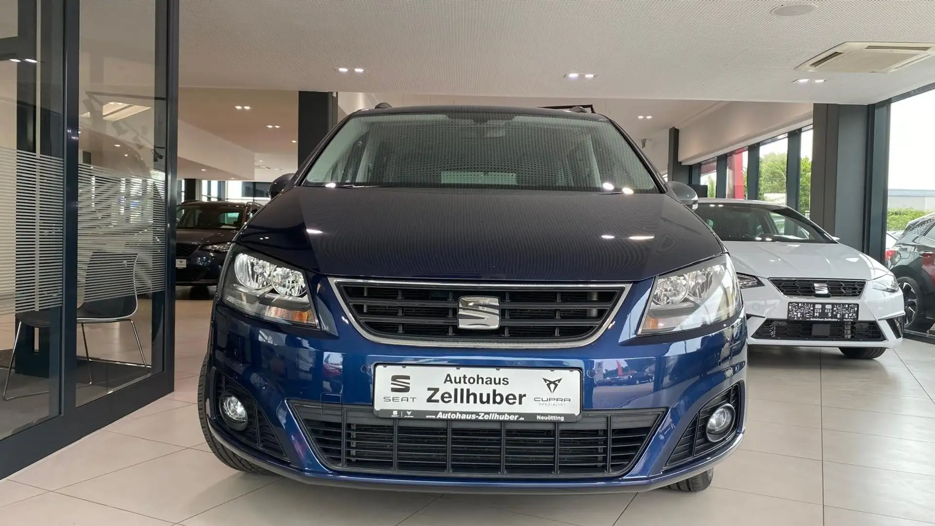 SEAT Alhambra 1.4 TSI *7-Sitz*Navi*Kessy*Shz*PDC* Blau - 2
