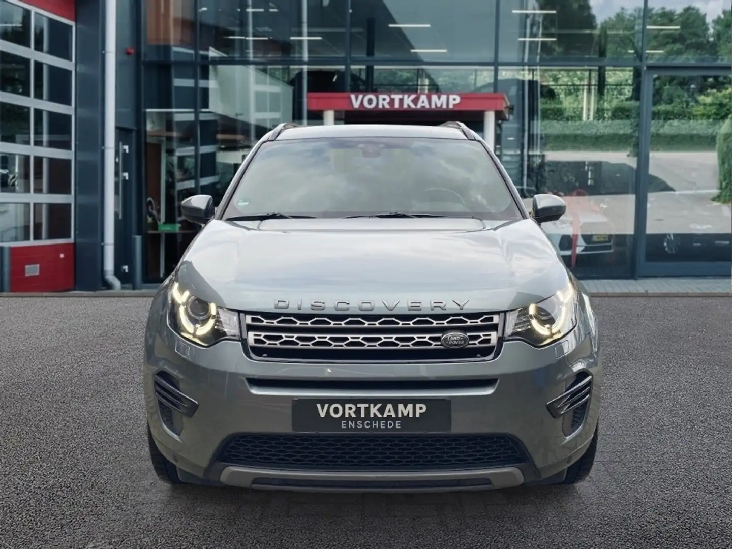 Land Rover Discovery 2.0 TD4 HSE LUXURY LEDER/NAVI/STOELVERW/PDC/CRUISE Gris - 2
