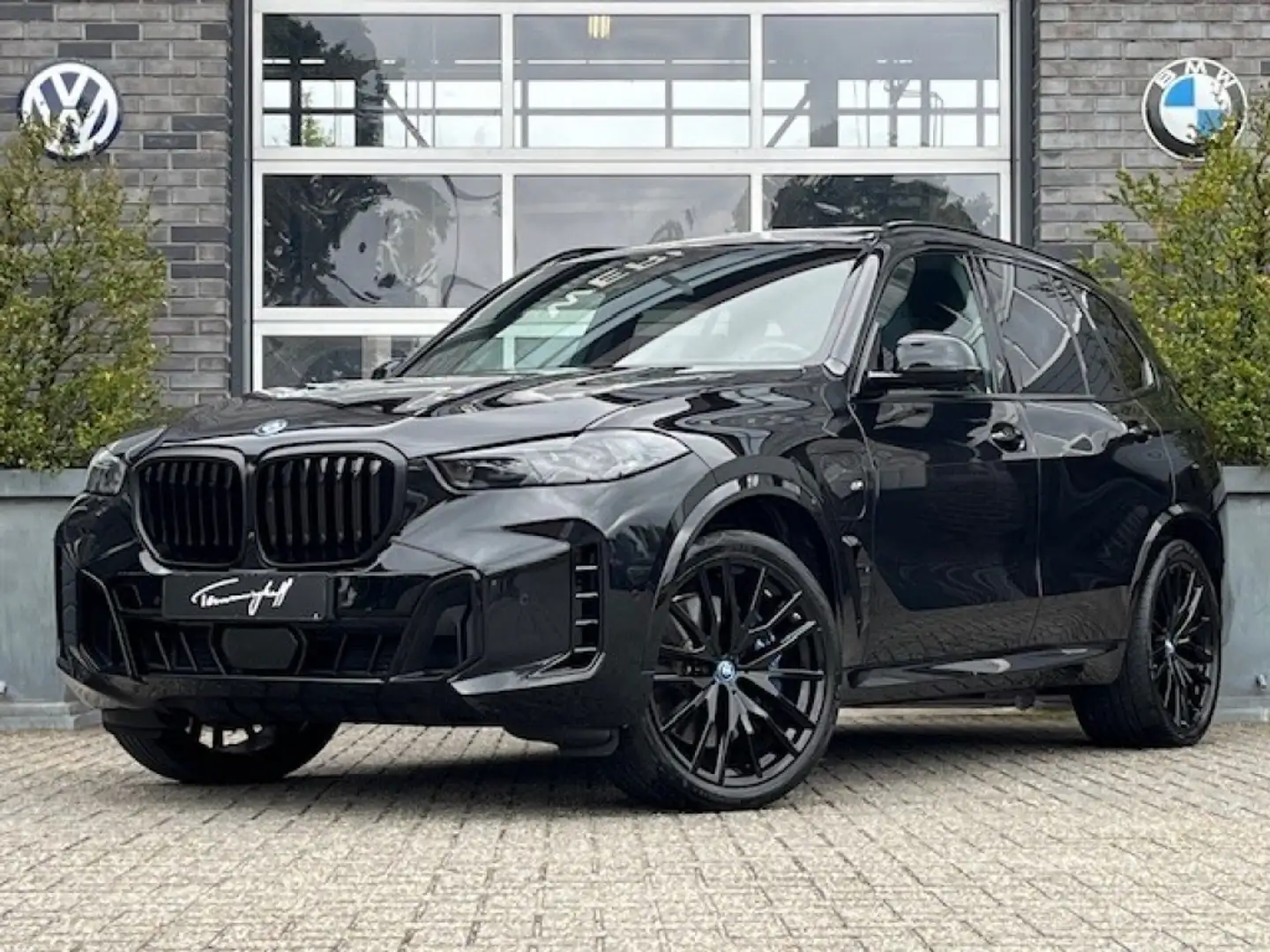 BMW X5 XDRIVE50E M-SPORT - PANO - HARMAN KARDON - 22 INCH Zwart - 1