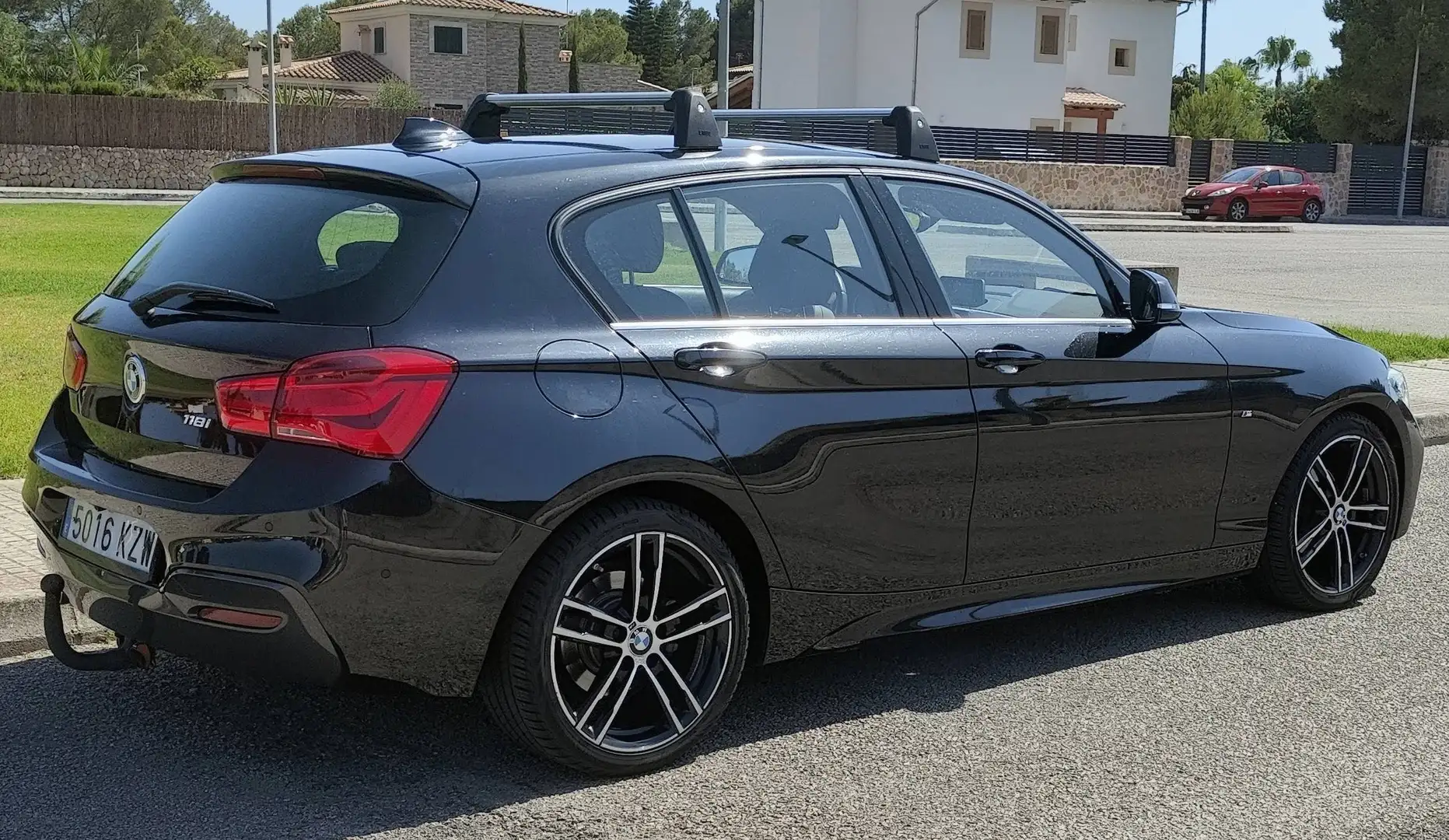 BMW 118 118iA Negro - 2