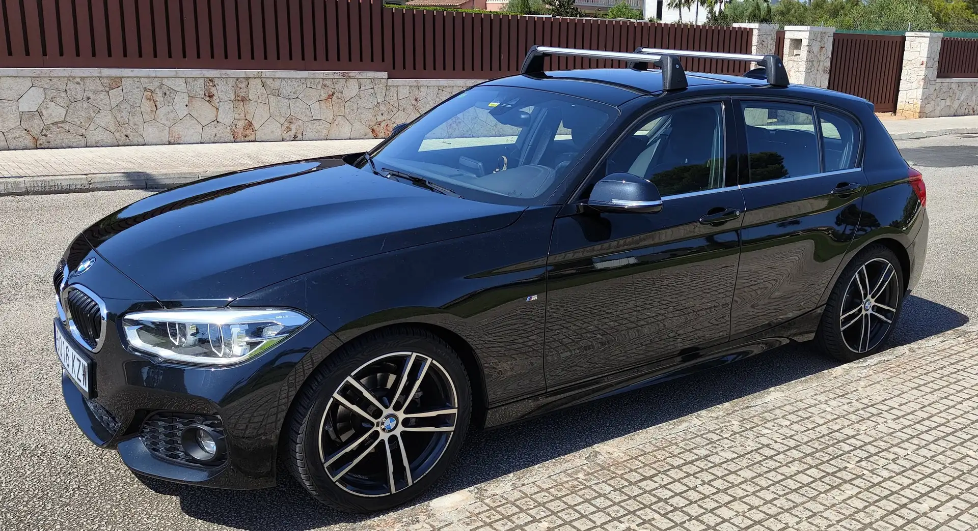 BMW 118 118iA Negro - 1
