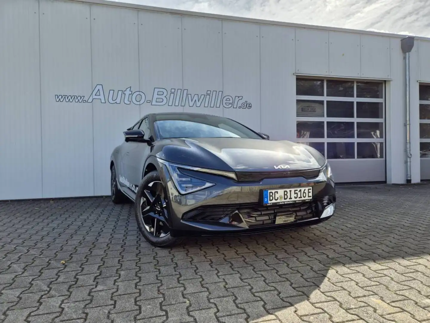 Kia EV6 84 kWh (229 PS) RWD Earth WP Comfort DriveWise Vie Grau - 2