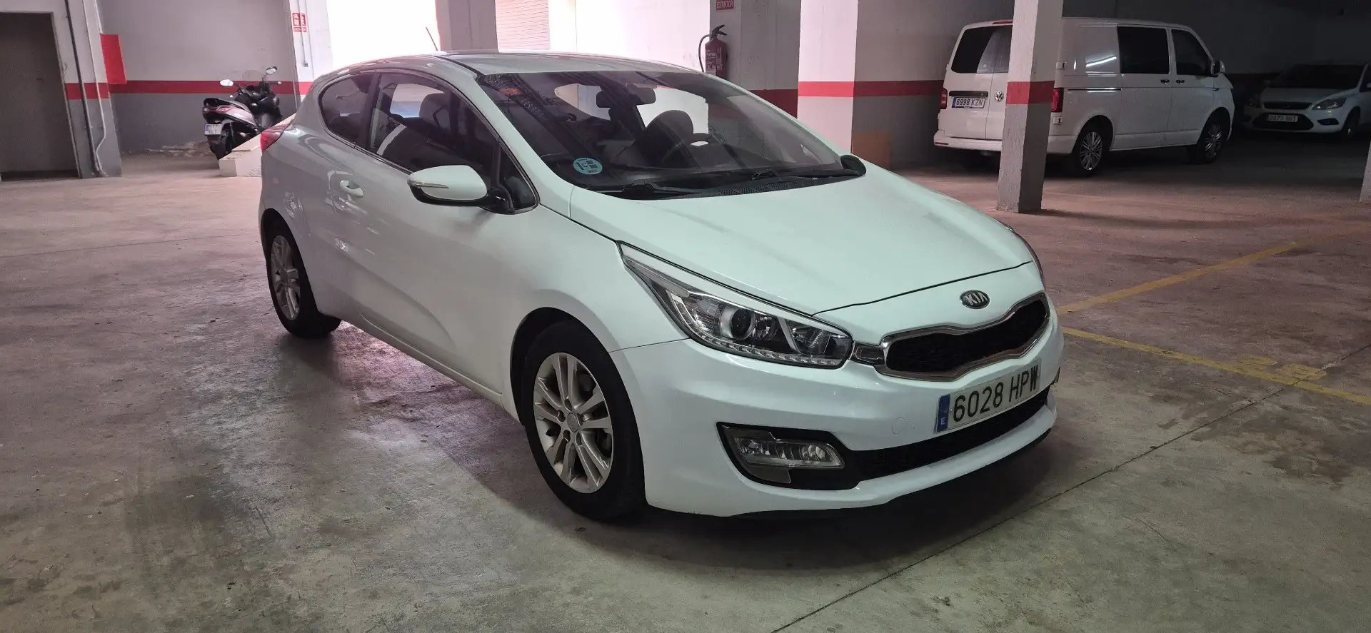 Kia ProCeed / pro_cee'd Pro_Cee´d 1.6 GDi Drive - 1