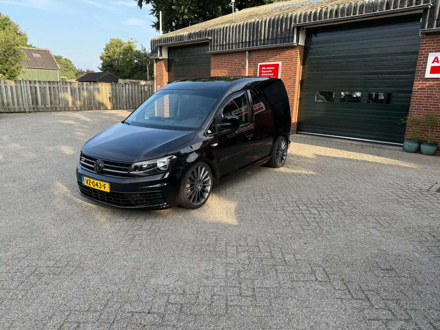 Volkswagen Caddy 1.6 TDI Sport Airco Navi Trekhaak Cruise Leder Noir - 2