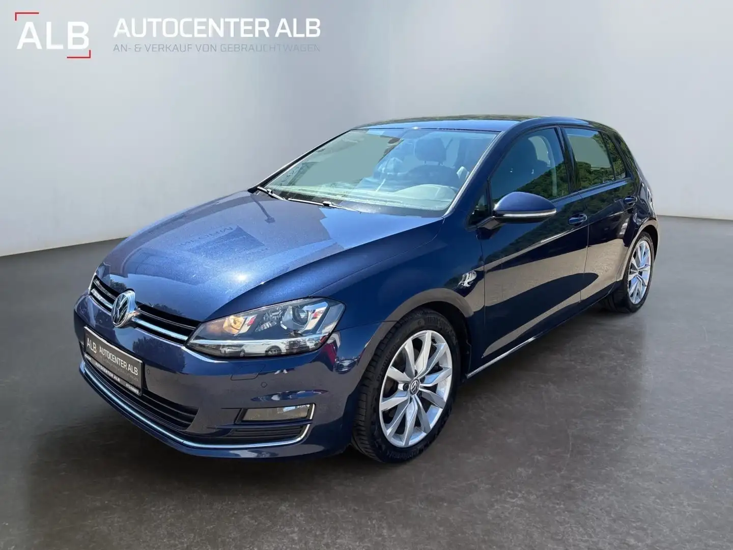 Volkswagen Golf VII Highline BMT/1.HAND/SHZ/PDC/EURO5/TOP Z Bleu - 1