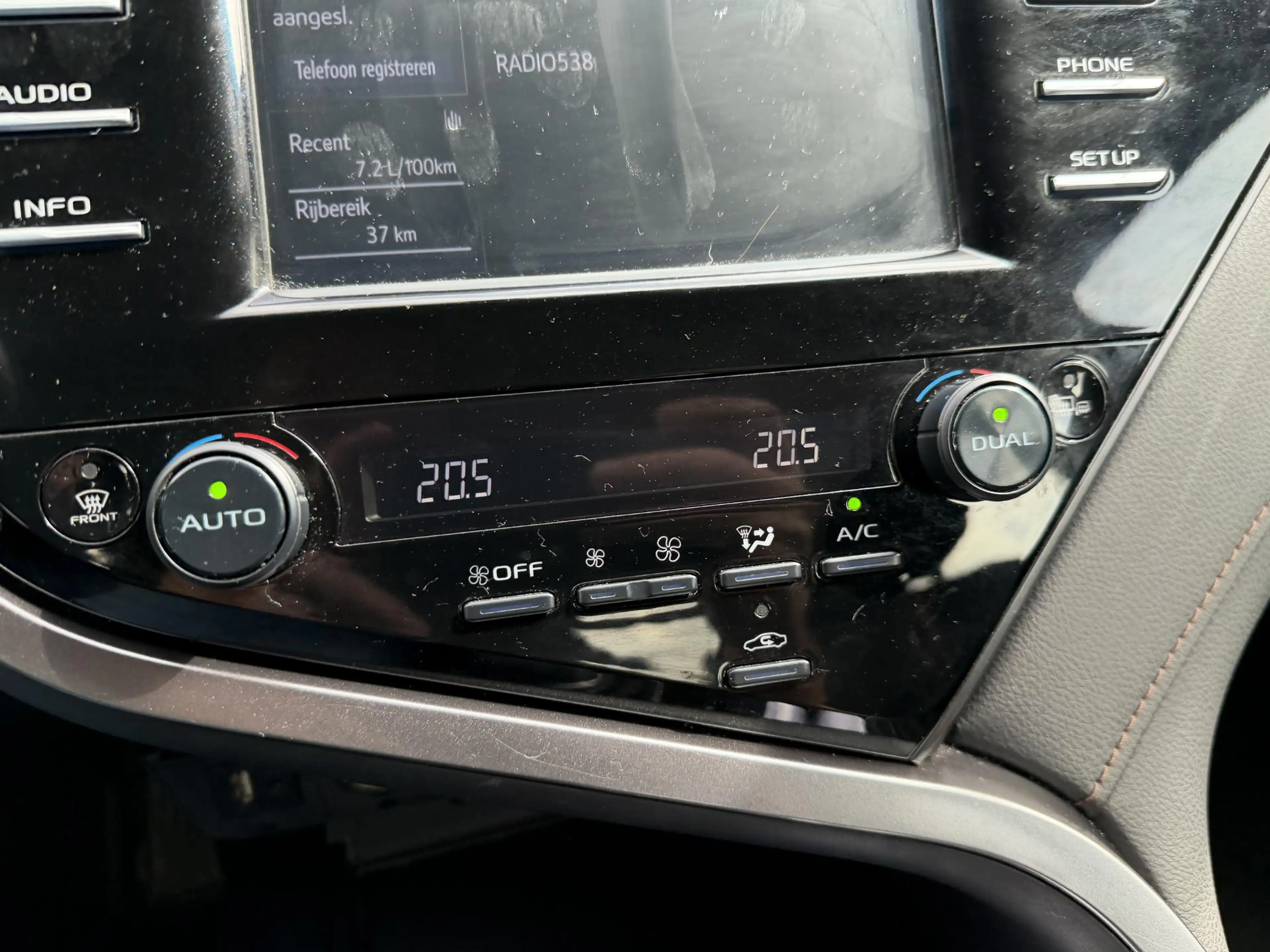 Toyota Camry 2.5 Hybrid Dynamic | Camera | Lederen Bekleding | — photo 17