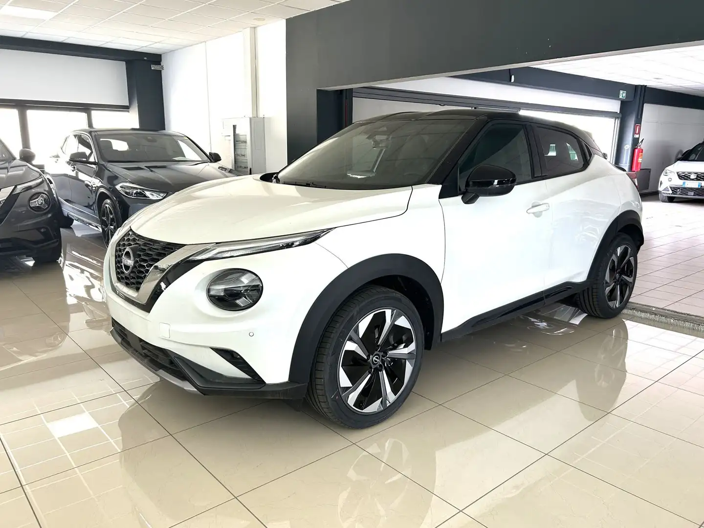 Nissan Juke Juke 1.0 DIG-T 114 CV DCT N-Sport Nuova Bianco - 1