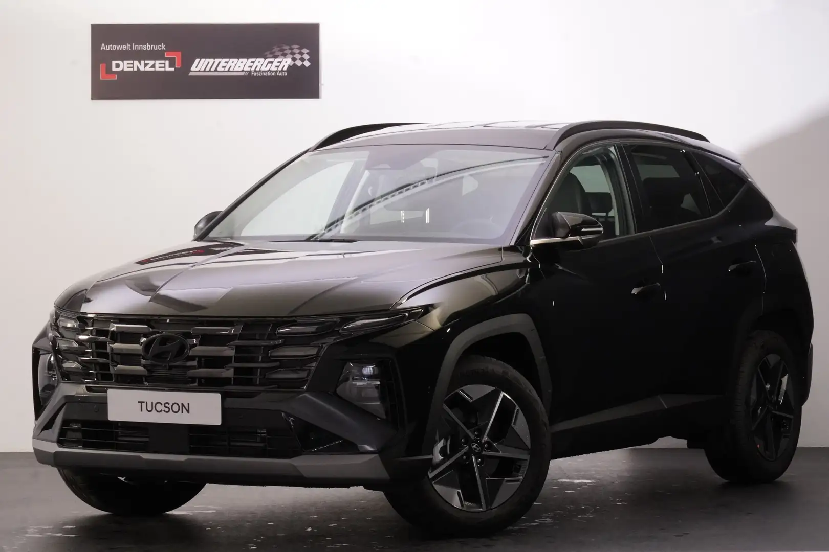 Hyundai TUCSON NX4 Comfort Line 1,6 T-GDi HEV 4WD AT abz. Superbo Schwarz - 2