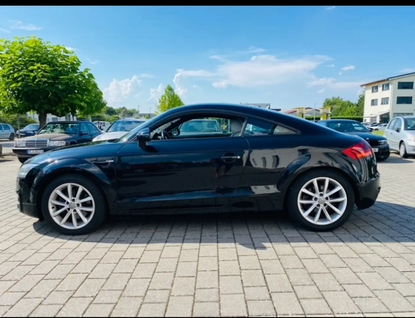 Audi TT Coupe 1.8 / 160 PS / Tüv + Service/ Garantie* Schwarz - 1