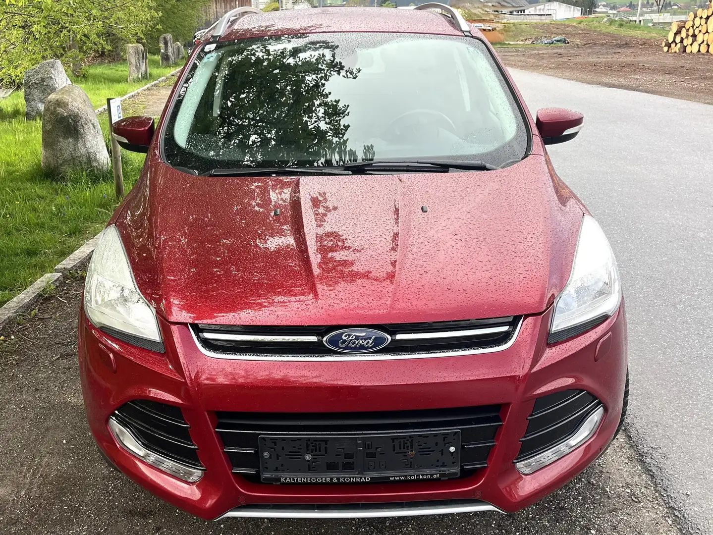 Ford Kuga Titanium Rot - 1