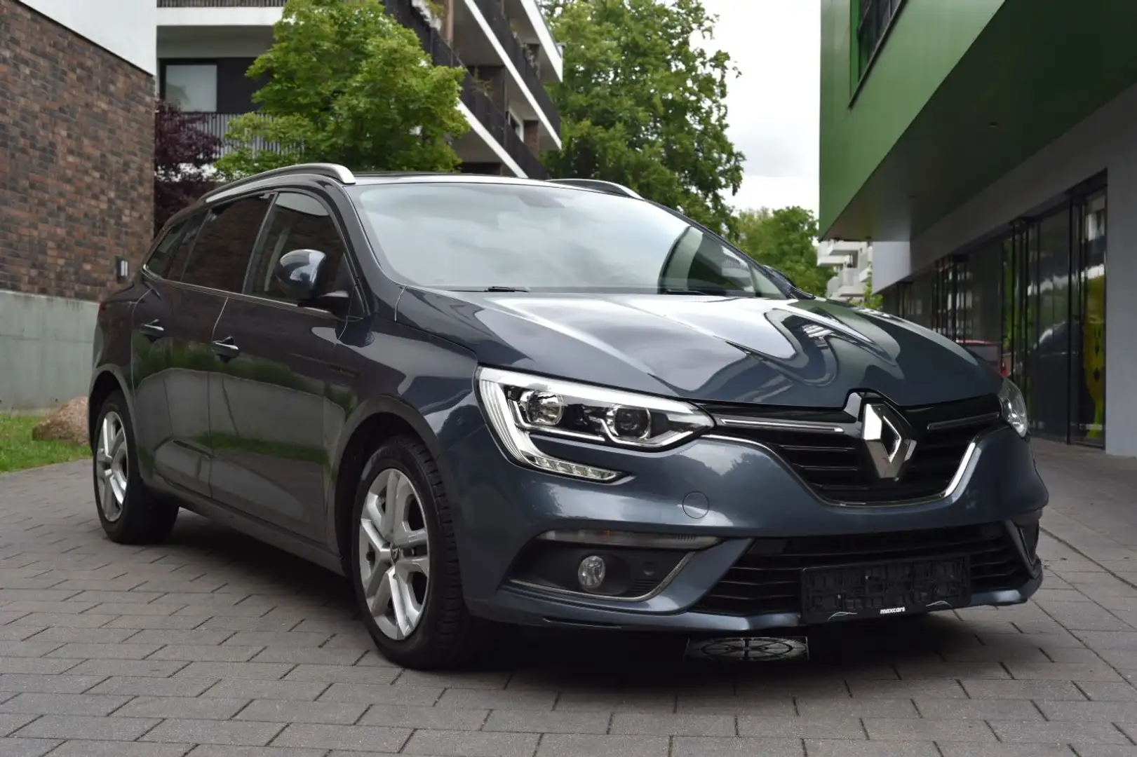 Renault Megane IV Grandtour Business AUTOMATIK TÜV NEU Gris - 2