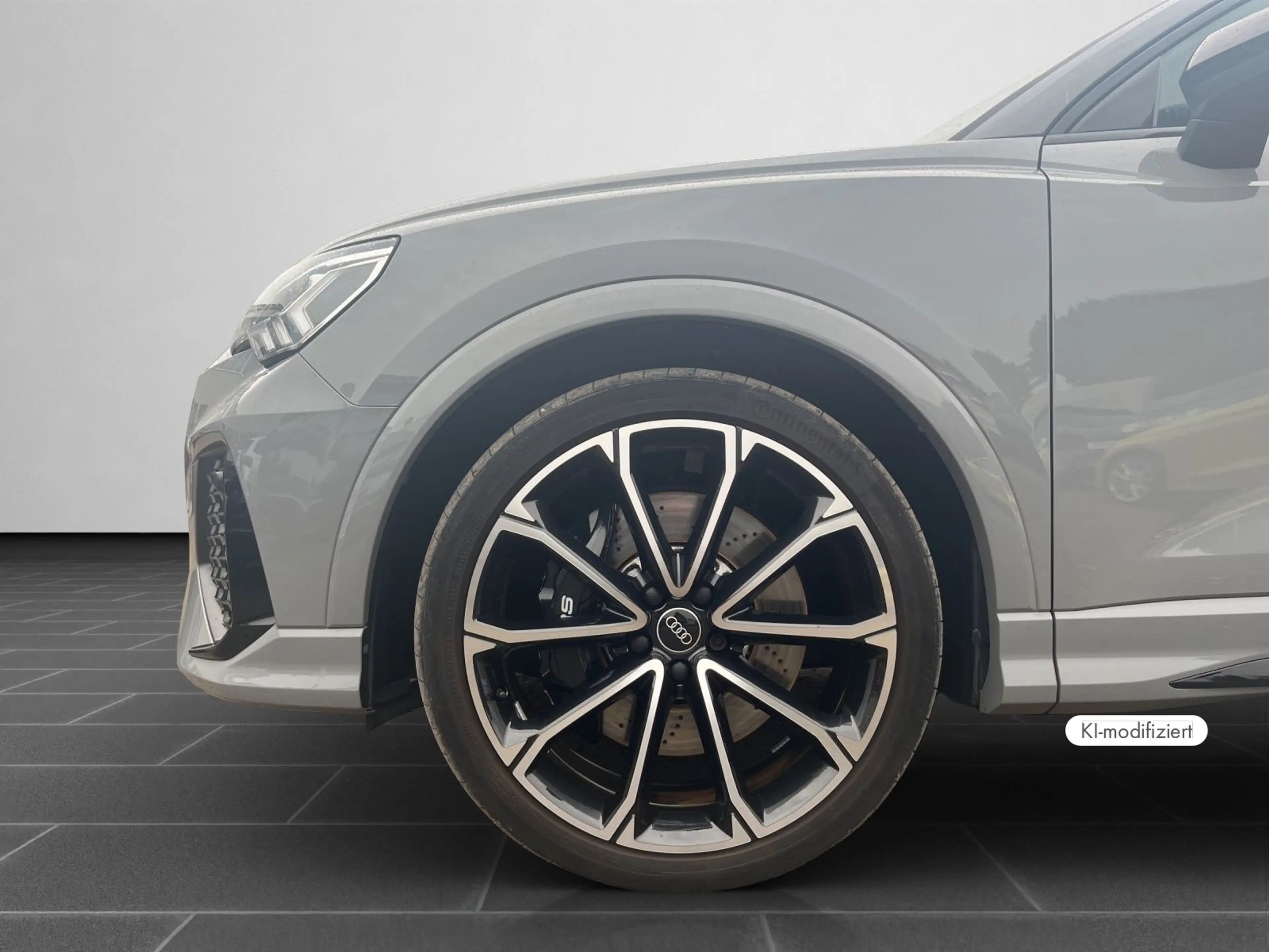 Audi RS Q3 2.5 TFSI S tronic RS-Sportabgasanlage NAVI — photo 8