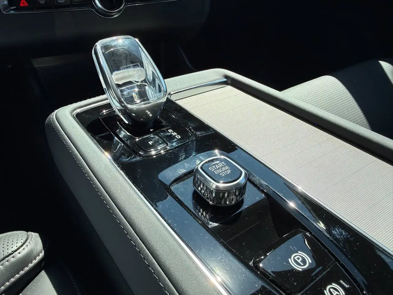 Volvo XC90 T8 AWD PHEV Ultra Black Edition 7pl. "Elec. Trekhaak/Luchtvering", миниатюра 19
