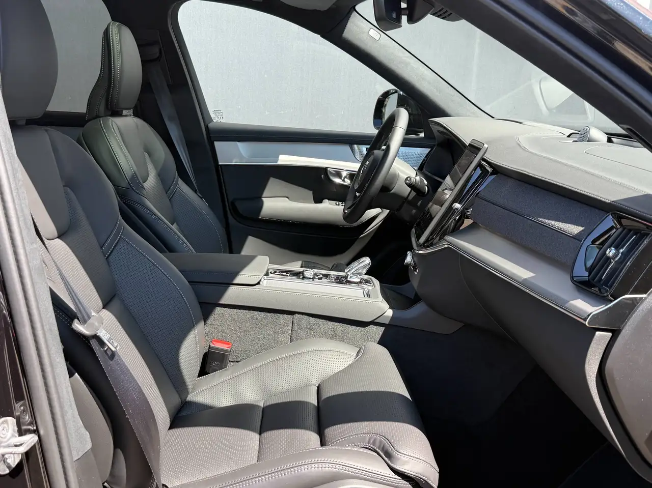 Volvo XC90 T8 AWD PHEV Ultra Black Edition 7pl. "Elec. Trekhaak/Luchtvering", миниатюра 6