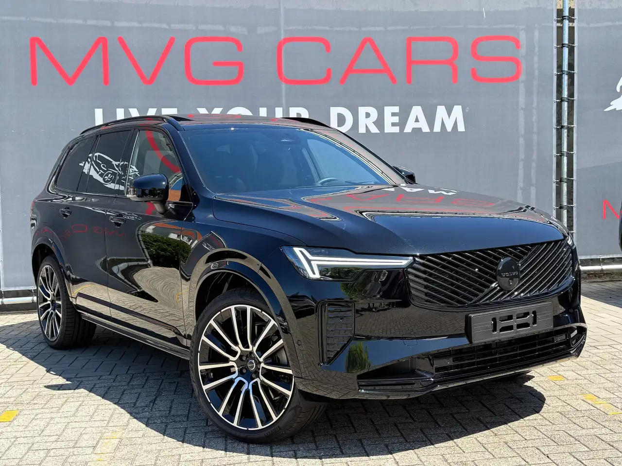 Volvo XC90 T8 AWD PHEV Ultra Black Edition 7pl. "Elec. Trekhaak/Luchtvering"