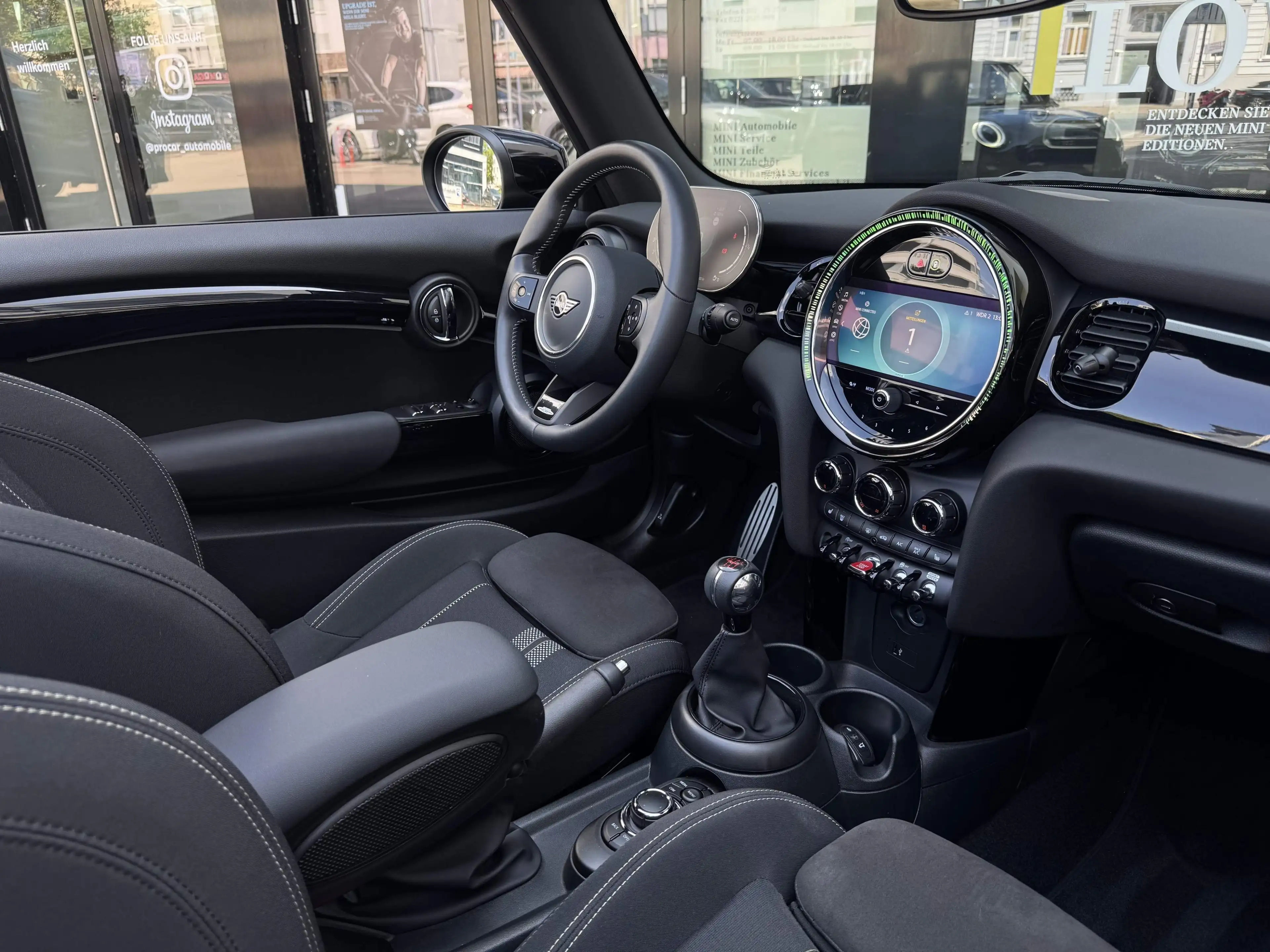 MINI Cooper Cabrio Cooper Cabrio JCW Trim LED DA CarPlay PDC DAB Shz — photo 5