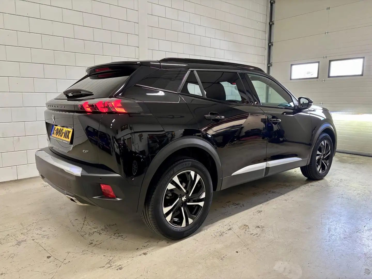 Peugeot 2008 1.2 PureTech GT Bj.21|Automaat|131Pk|GT Line|Camer Zwart - 2