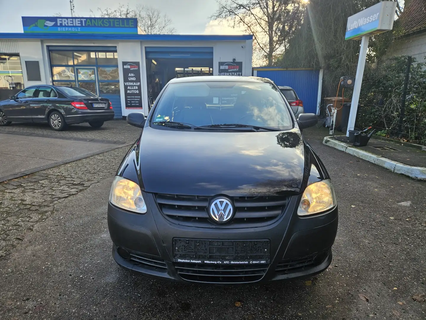 Volkswagen Fox Basis Schwarz - 2