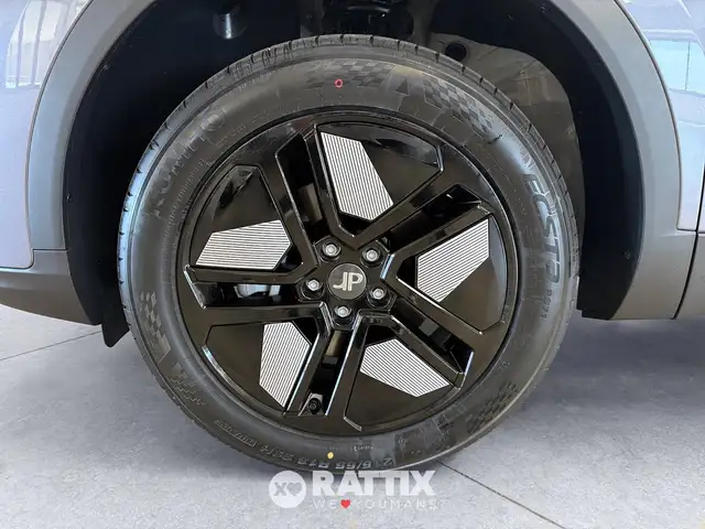 DR Automobiles DR5 view 3