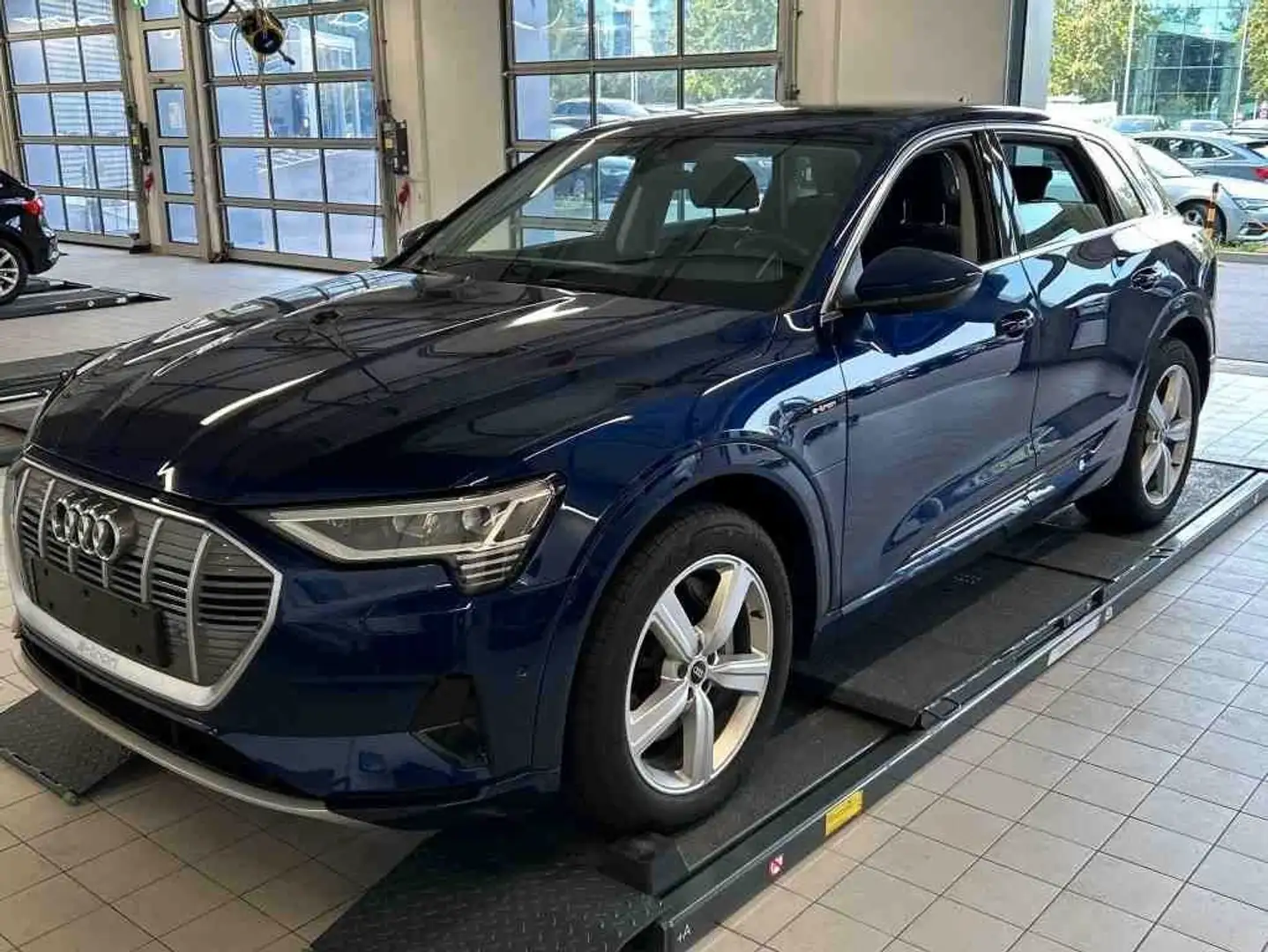 Audi e-tron 50 quattro advanced Tour Navi Luft SHZ Blau - 1