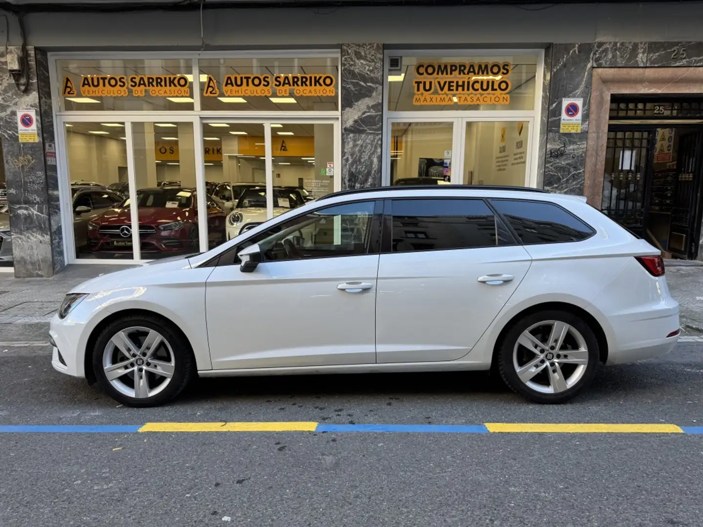 SEAT Leon ST 1.8 TSI S&S FR 180 Bianco - 2