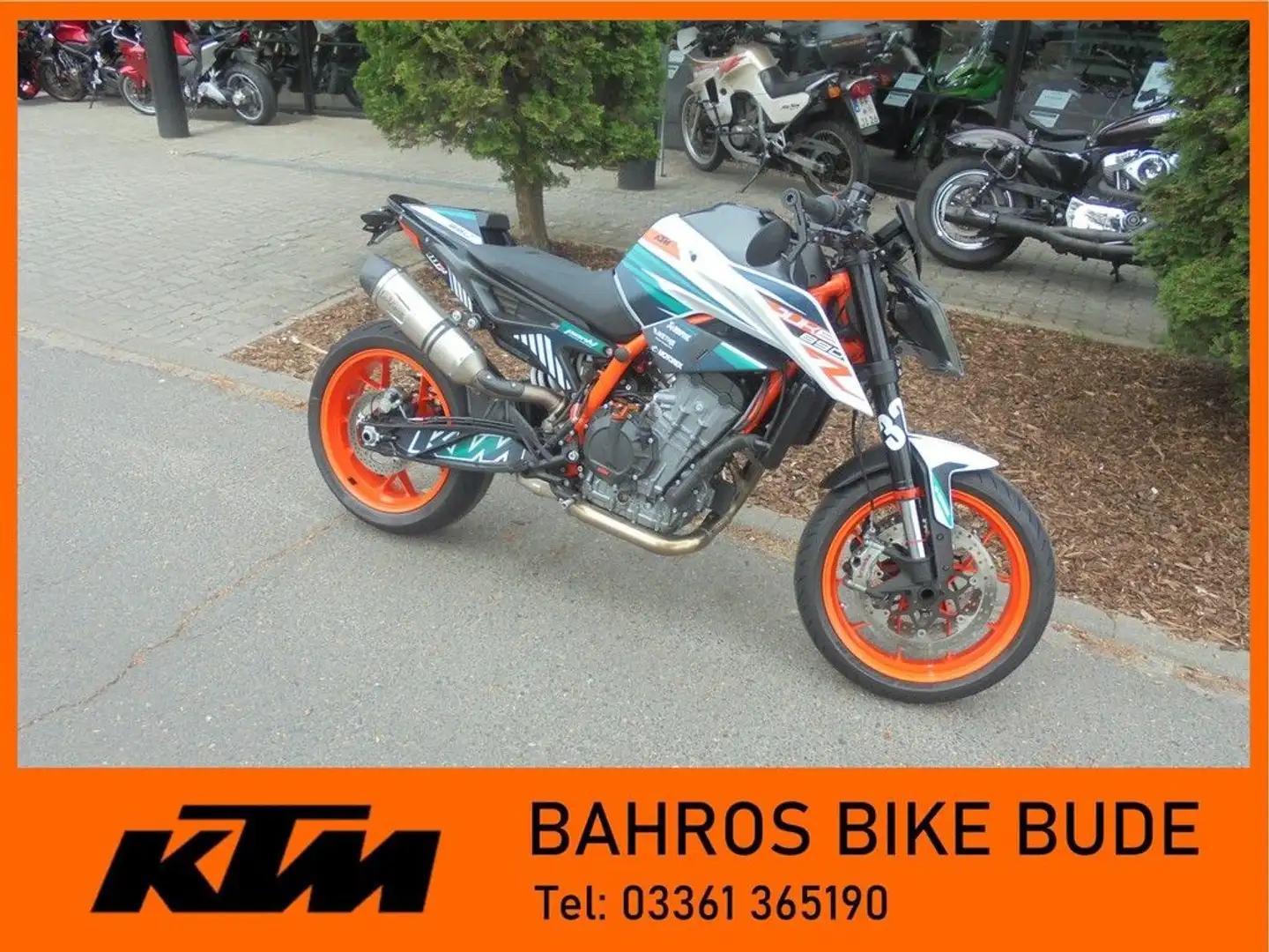 KTM 890 Duke R Black - 1