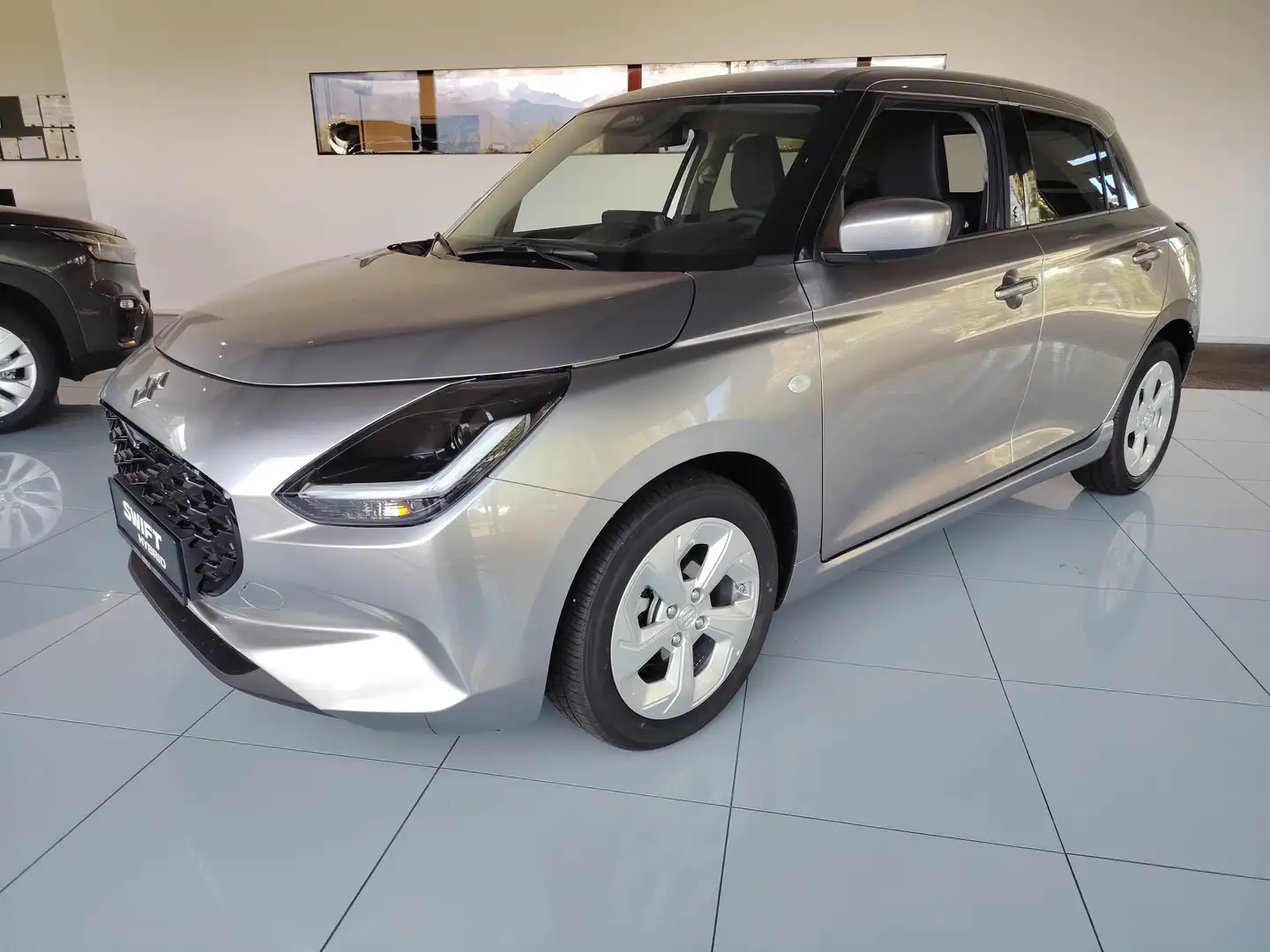Suzuki Swift 1,2 Hybrid shine CVT Automatik Silber - 1