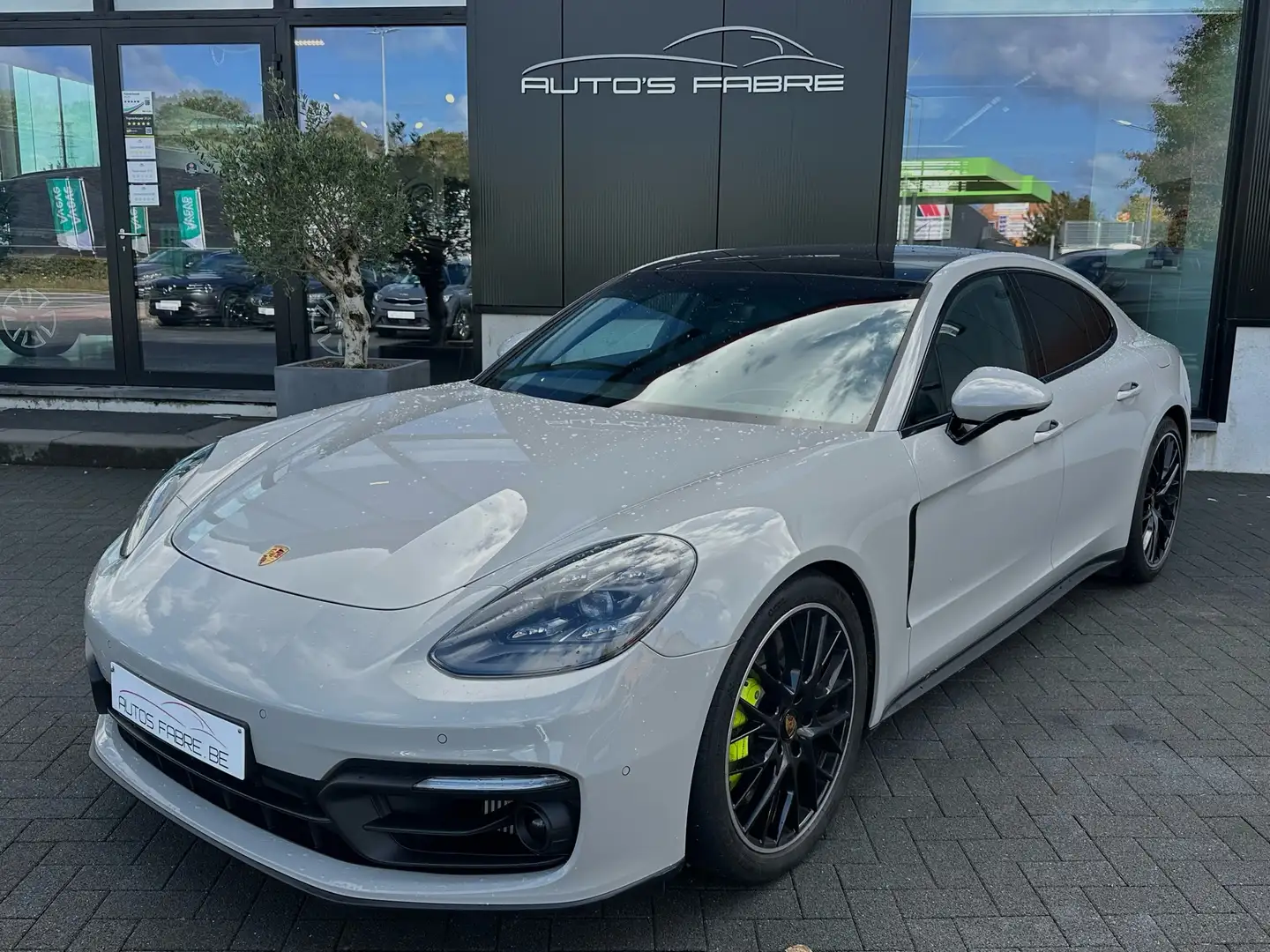 Porsche Panamera 4S E-Hybrid   Plug in Executive Top configuratie Grijs - 1