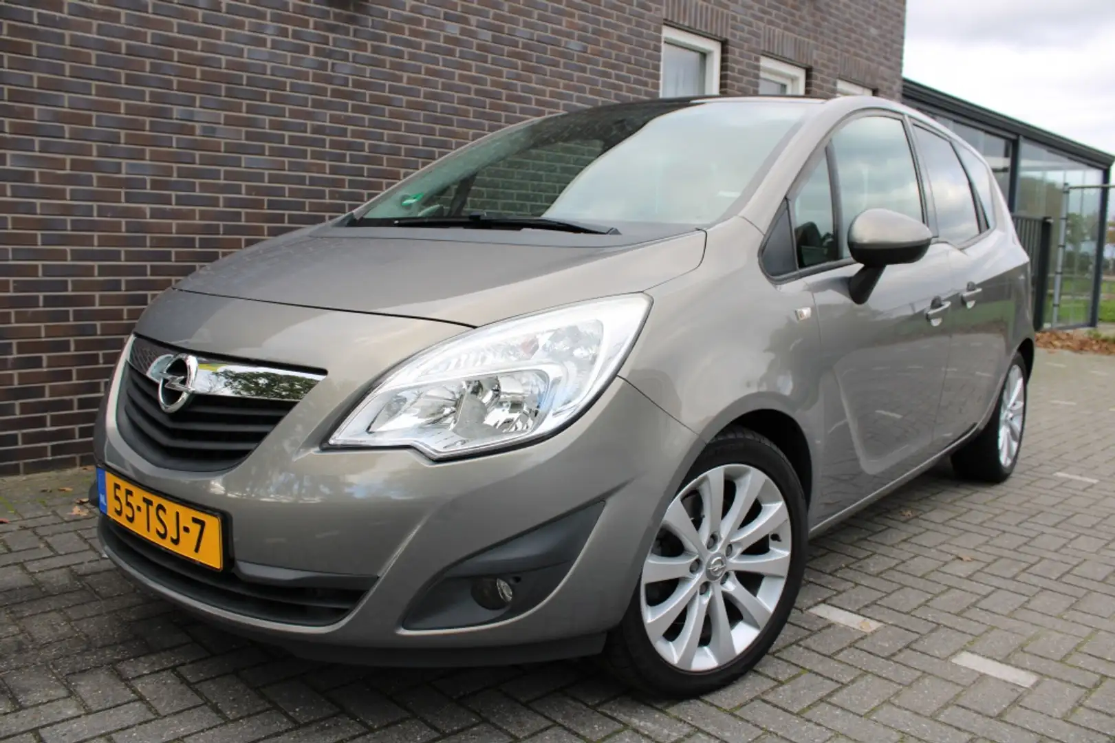 Opel Meriva 1.4 Turbo Edition-navi-panodak-trekhaak-140PK Brun - 2