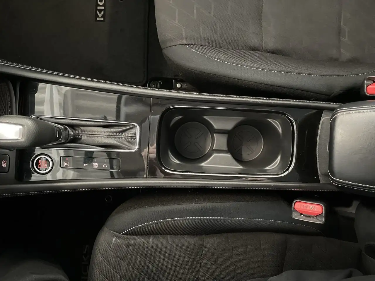 Nissan Kicks снимка Nissan Kicks