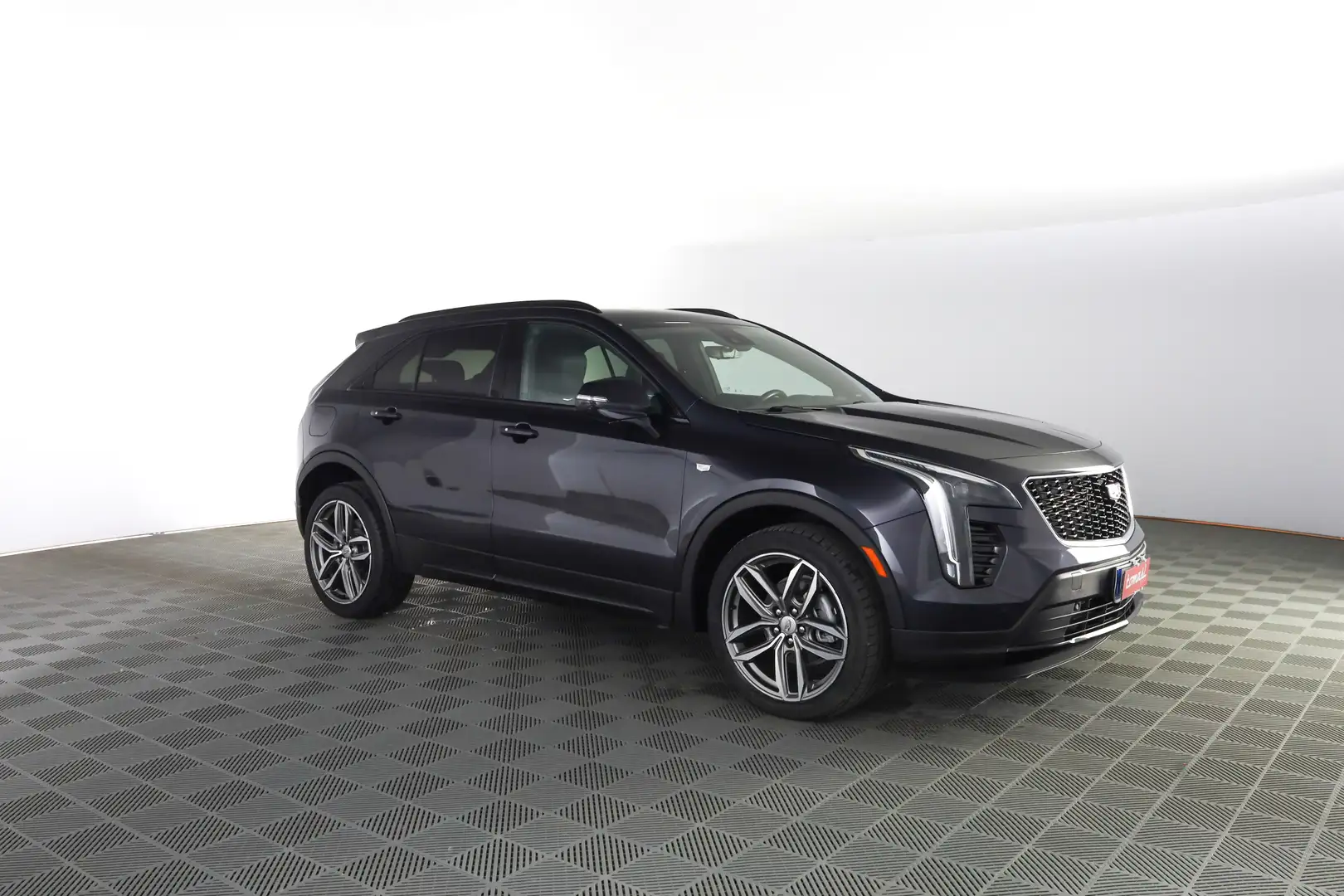 Cadillac XT4 XT4 350 TD AWD Sport Grigio - 2