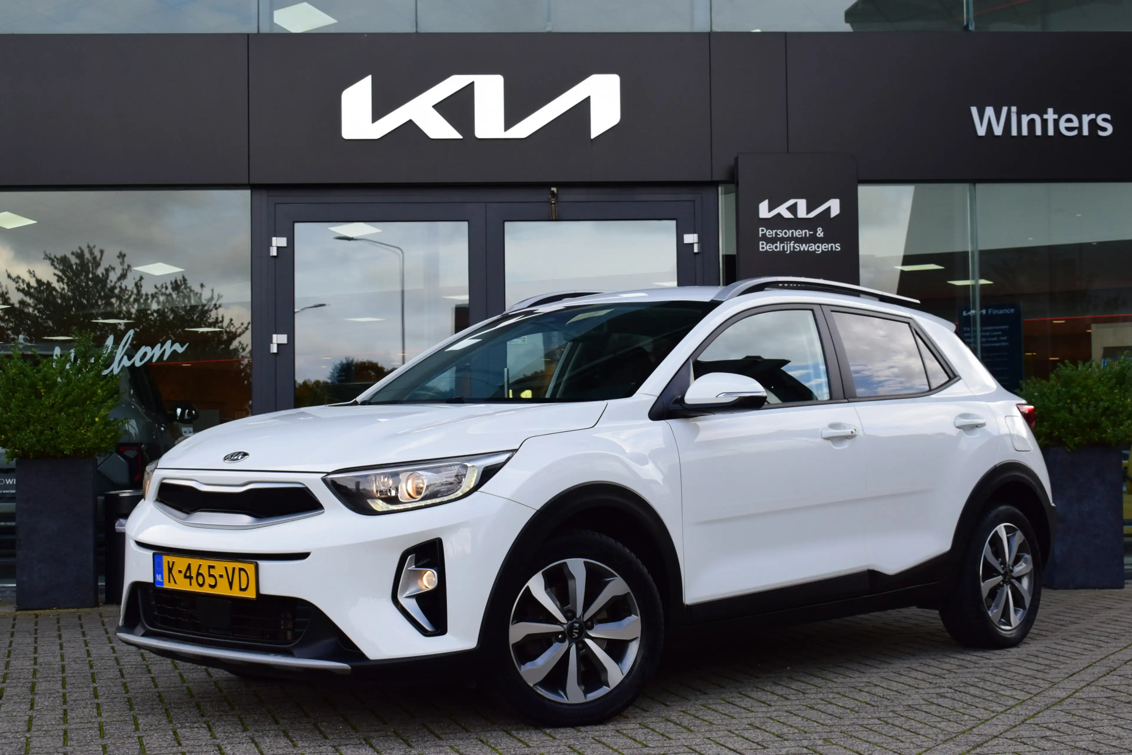 Kia Stonic 1.0 T-GDi MHEV DynamicPlusLine | Navigatie | Camer