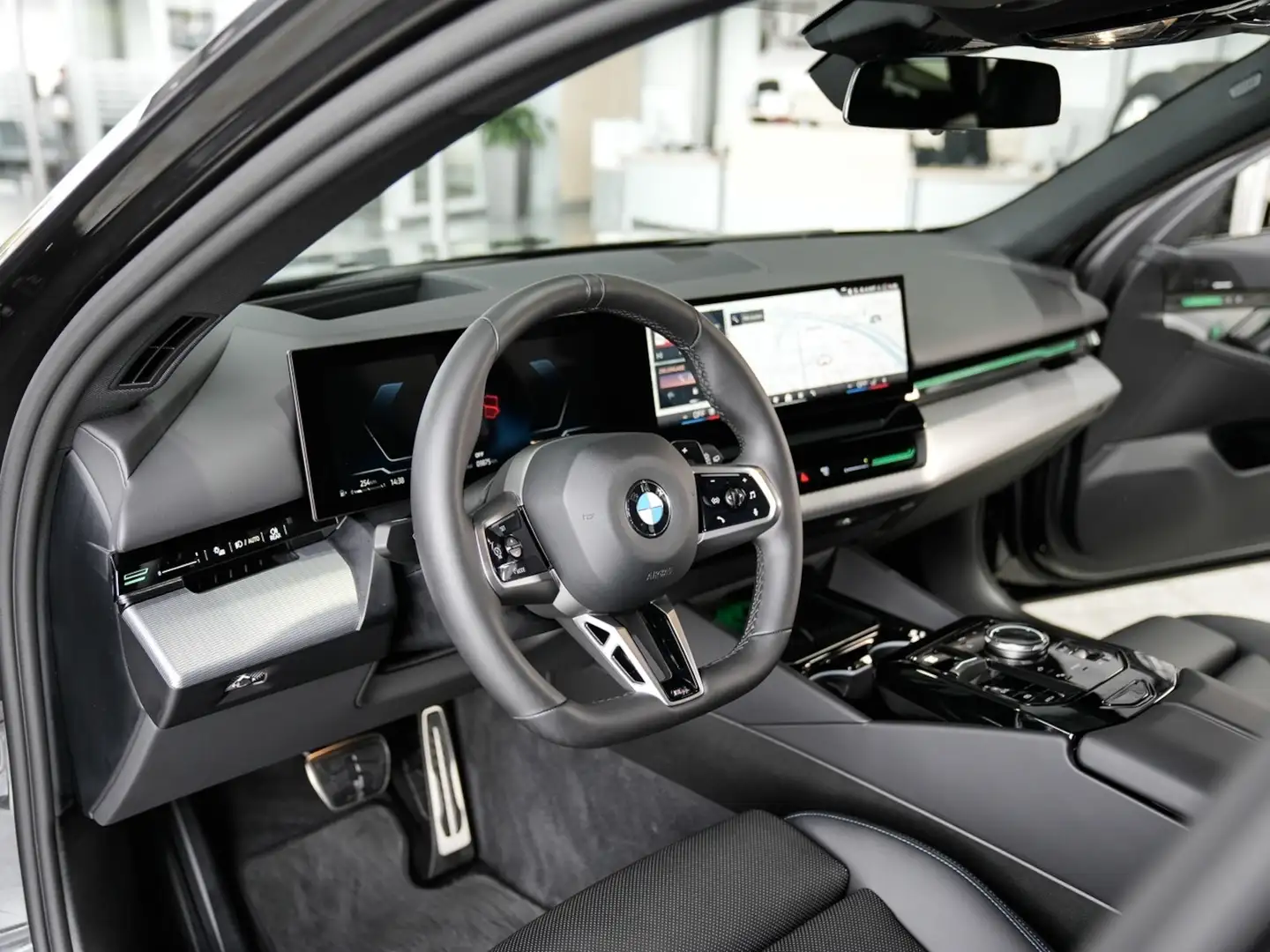 BMW 520 520d xDrive Touring M Sport Harman ACC Komfortz Grau - 2