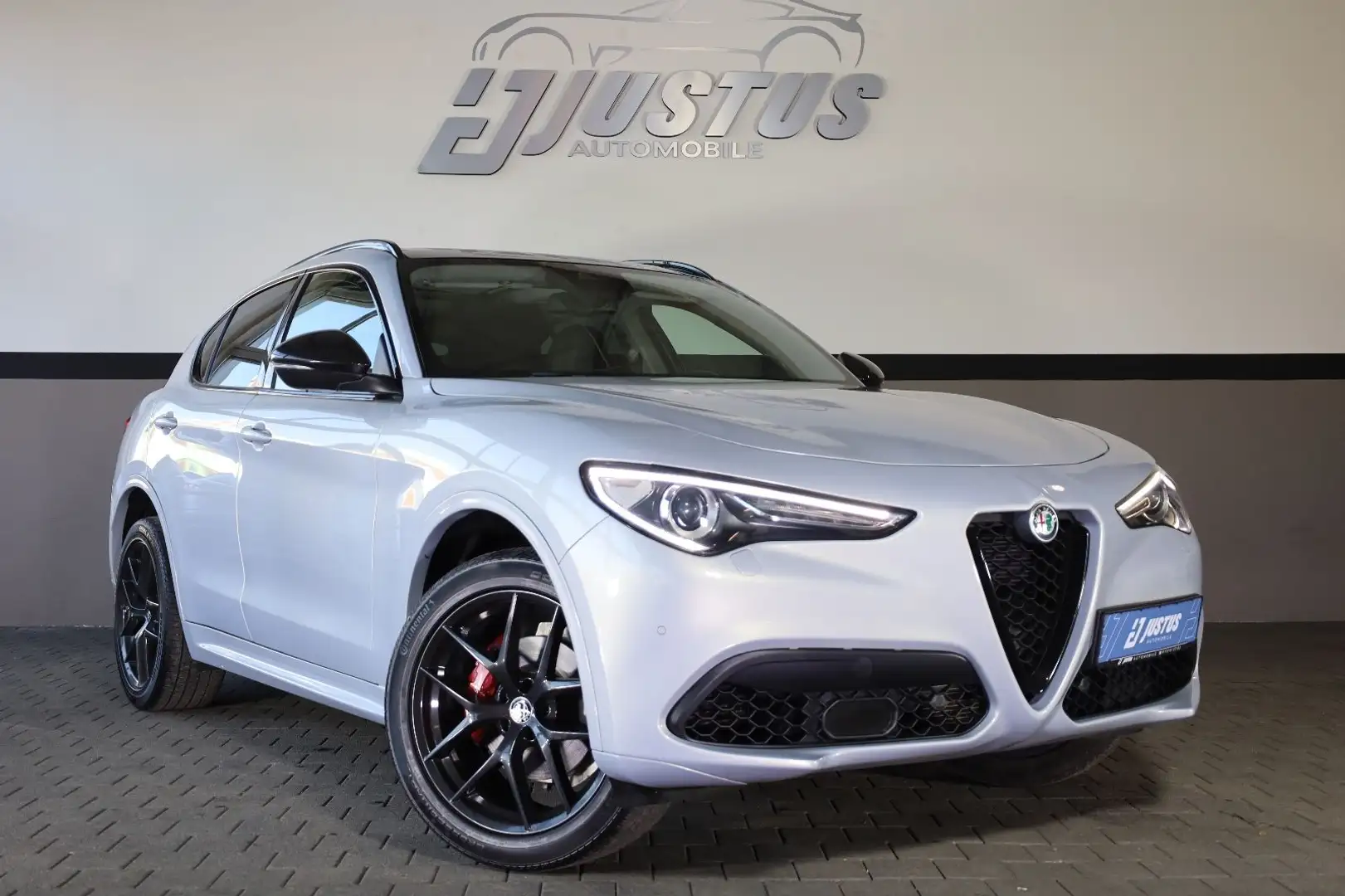 Alfa Romeo Stelvio Sport/ACC/PANO/NAVI/BTH/MFL/KAMERA/R20 Silber - 1