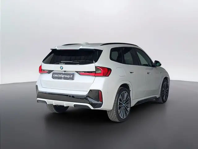 BMW X1 view 4