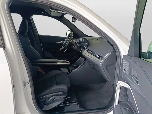 BMW X1 view 11